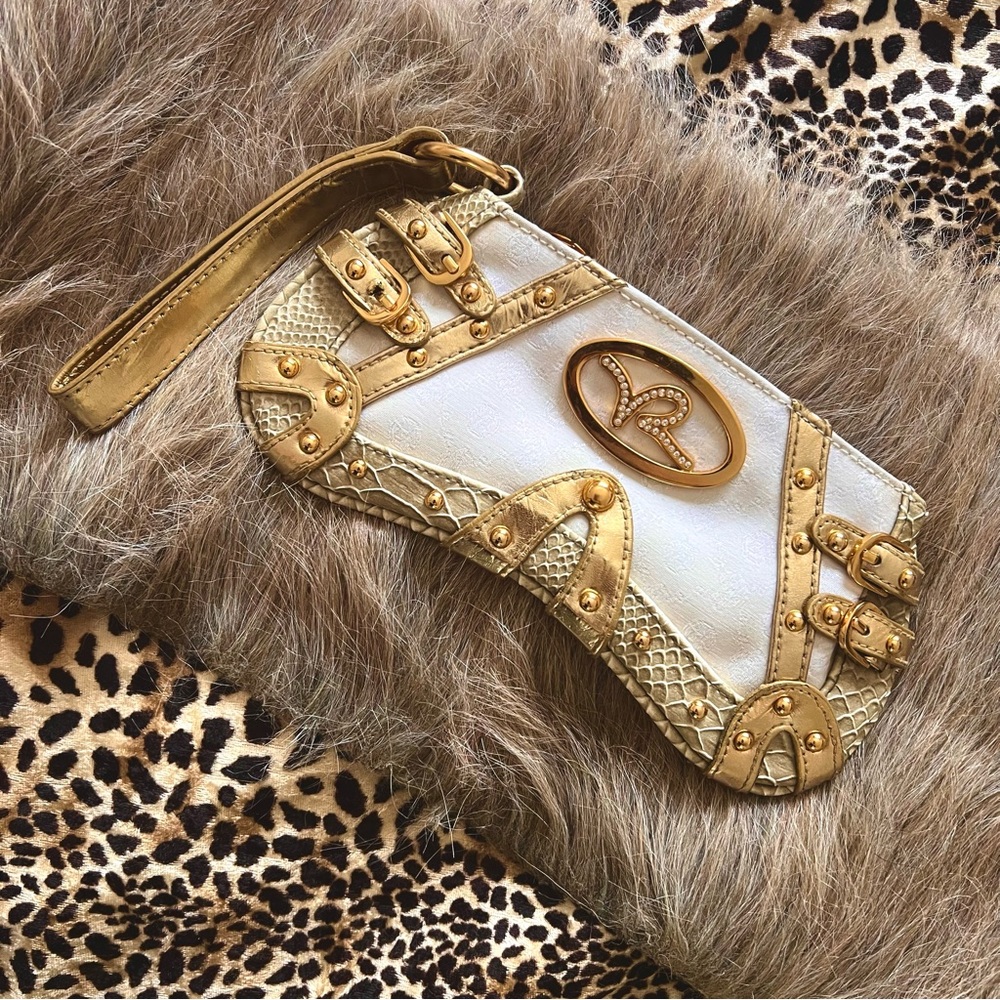 ꕤ 𝐒𝐎𝐋𝐃 ꕤ ROCAWEAR [RARE] White and Gold 2000s McBling Wristlet ⋆ REPAIRED ⋆